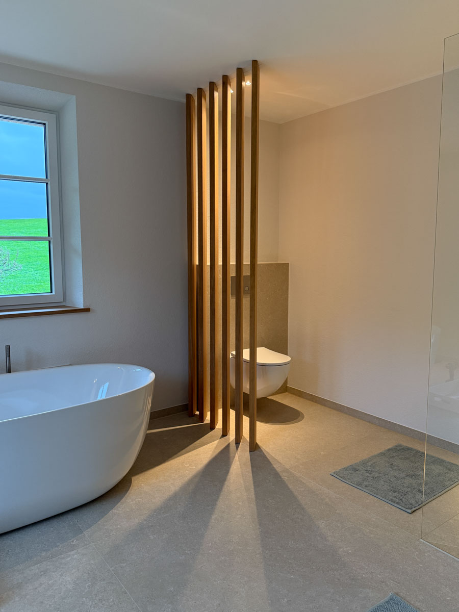 Lamellenwand Badewanne/WC, Eiche