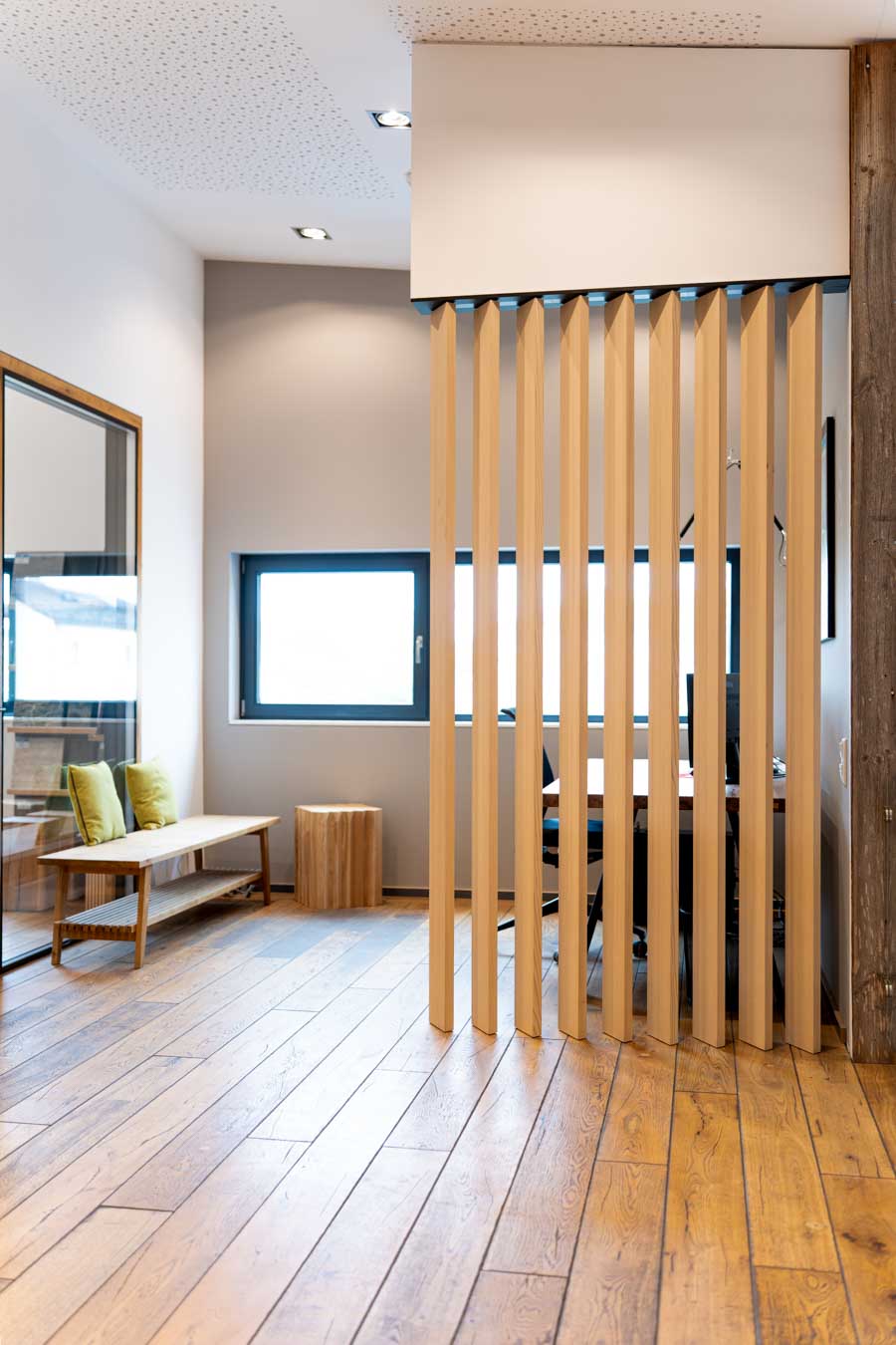 Lamellenwand temporärer Arbeitsplatz, Weißtanne